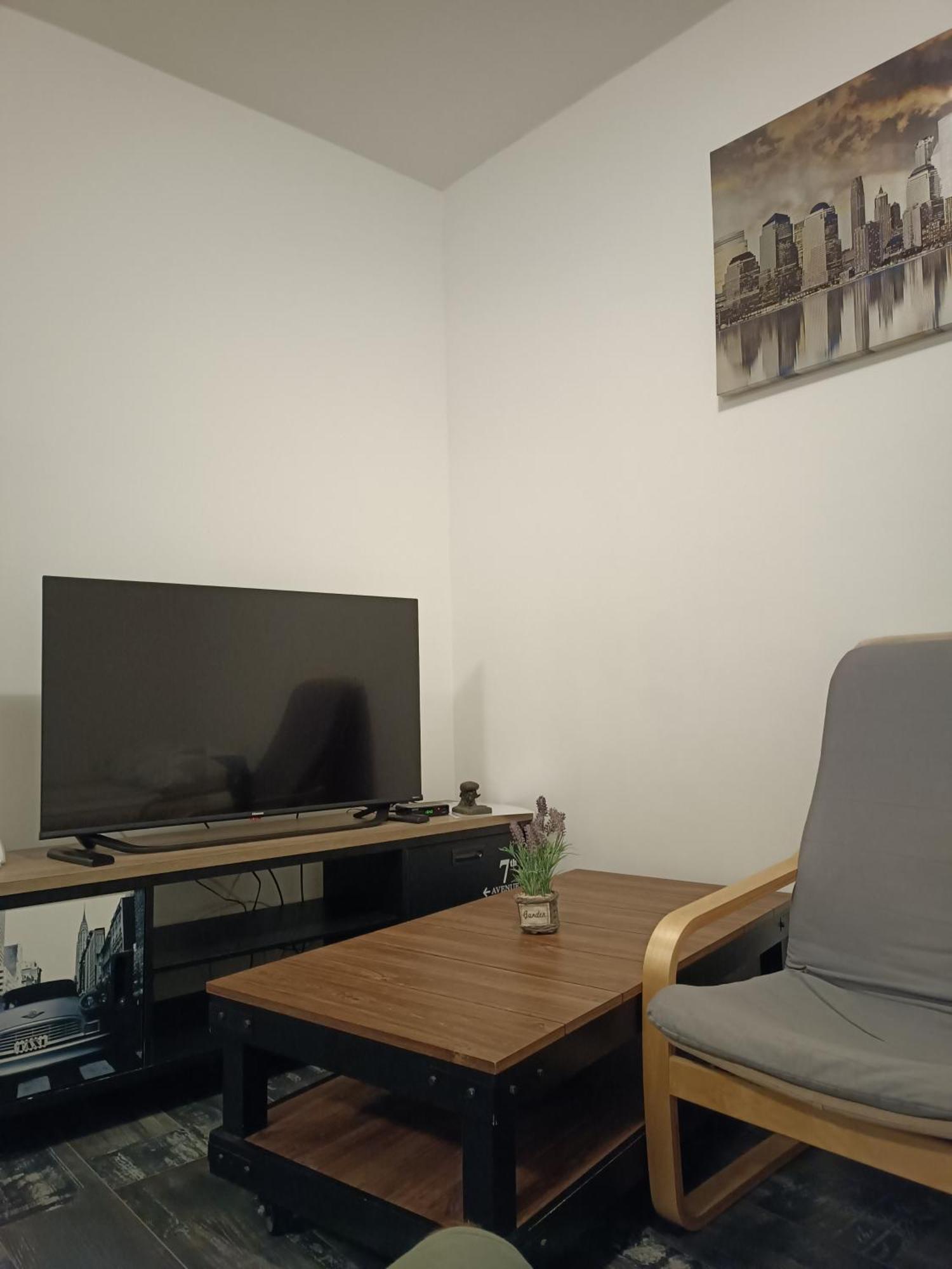 Apartments Lucic ฮวาร์ ภายนอก รูปภาพ